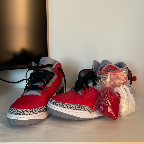 jordan retro 3 se red